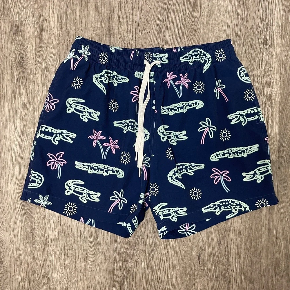 Chubbies Swim Trunks Mens Medium Navy Blue Crocodile Palm Tree Neon 5.5" Inseam